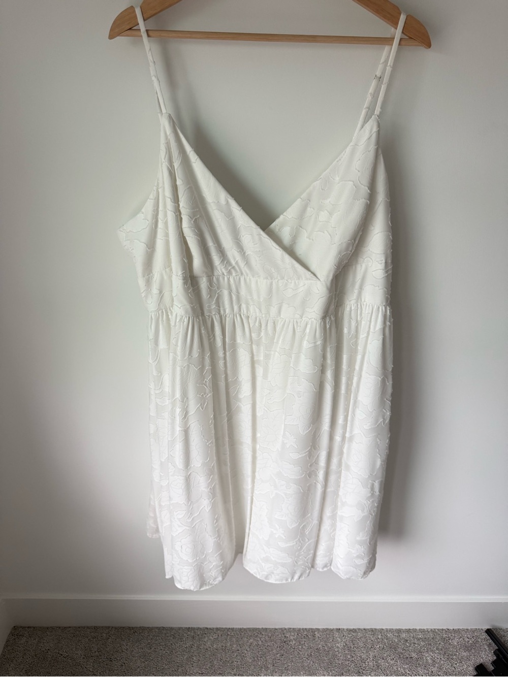 White Textured V-Neck Spaghetti Strap Dress